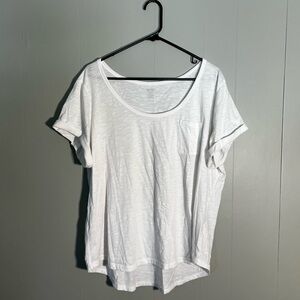 a.n.a A New Approach White Short Sleeve Pocket Tee Women’s 1X High Low Hem